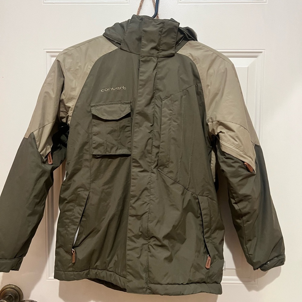 Boys Military Green Warm Waterproof Jacket with detachable hood. Lots of pocNew